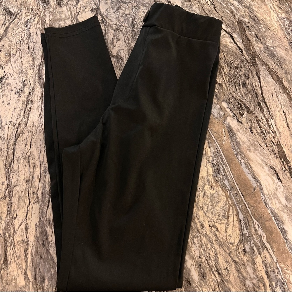 Sleek Black Leggings